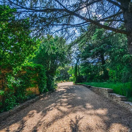 Magnifique Provencale Avec Piscine Et Jardin Pouzilhac