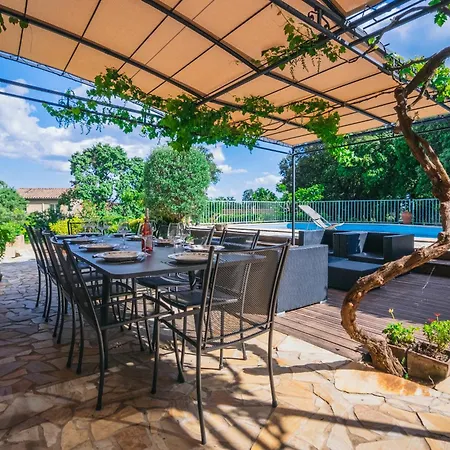 Magnifique Provencale Avec Piscine Et Jardin וילה