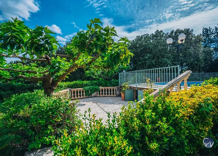 Magnifique Provencale Avec Piscine Et Jardin Pouzilhac