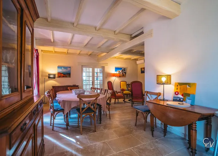 Magnifique Provencale Avec Piscine Et Jardin *