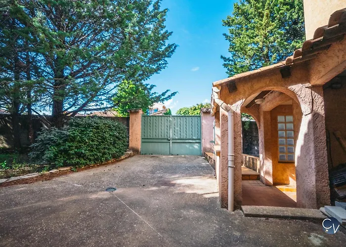 Magnifique Provencale Avec Piscine Et Jardin * Pouzilhac